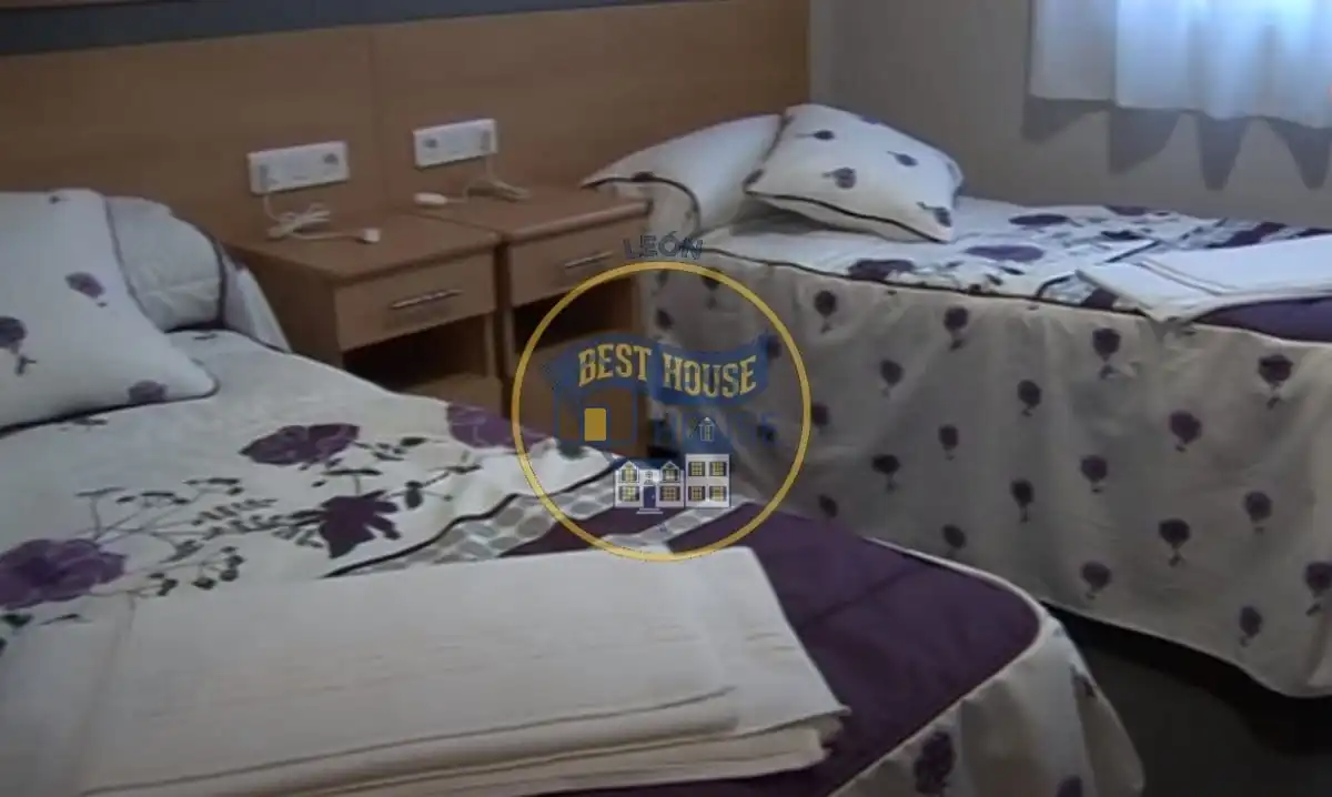 Bedroom of Houses for sale in Sariegos  with Heating, Parquet flooring and Terrace