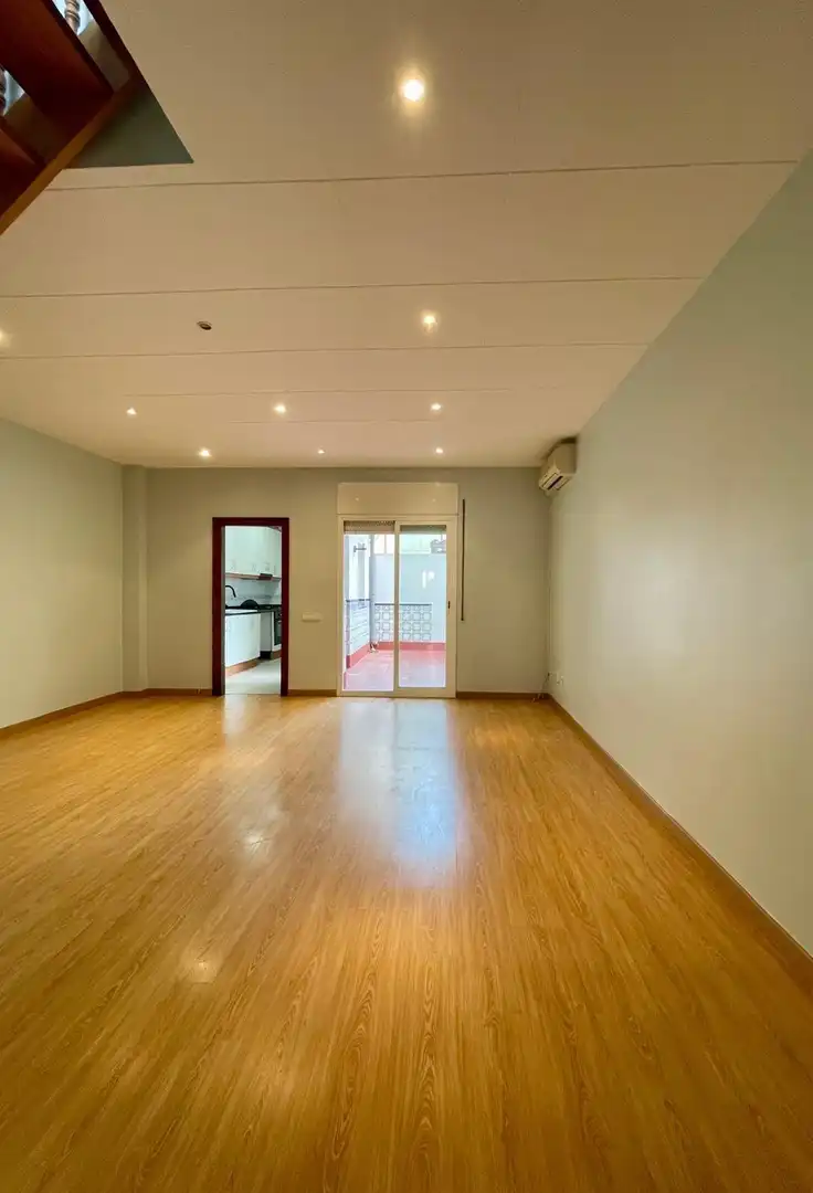 Vista exterior de Ático en venta en Mataró con Aire acondicionado, Calefacción y Terraza