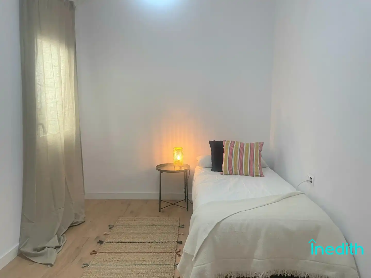 Habitación de Piso en venta en El Prat de Llobregat con Calefacción, Parquet y Terraza