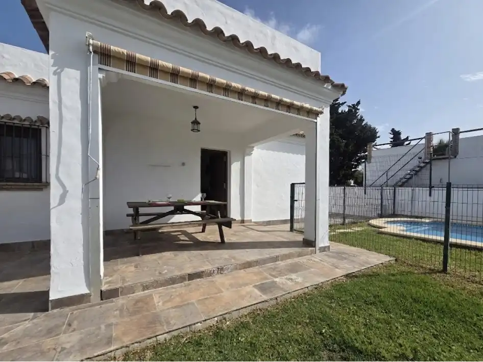 Terrassa de Casa o xalet de lloguer en Conil de la Frontera amb Aire condicionat, Jardí privat i Piscina