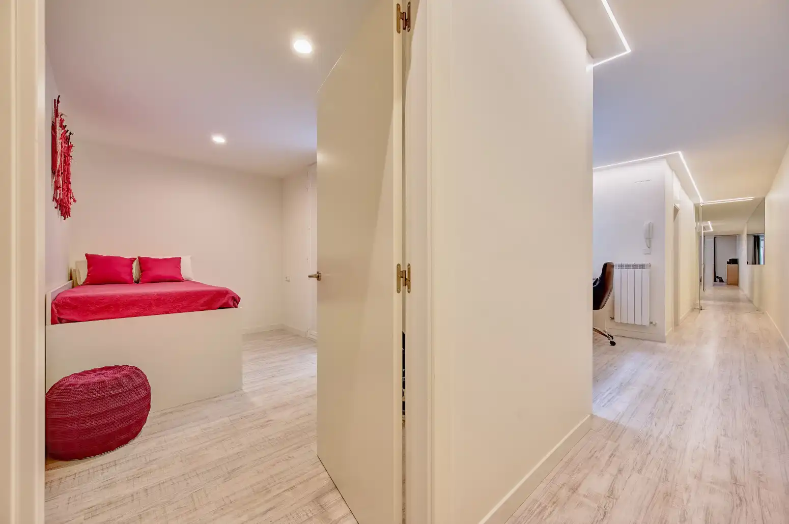 Habitación de Piso en venta en  Pamplona / Iruña con Calefacción, Parquet y Amueblado