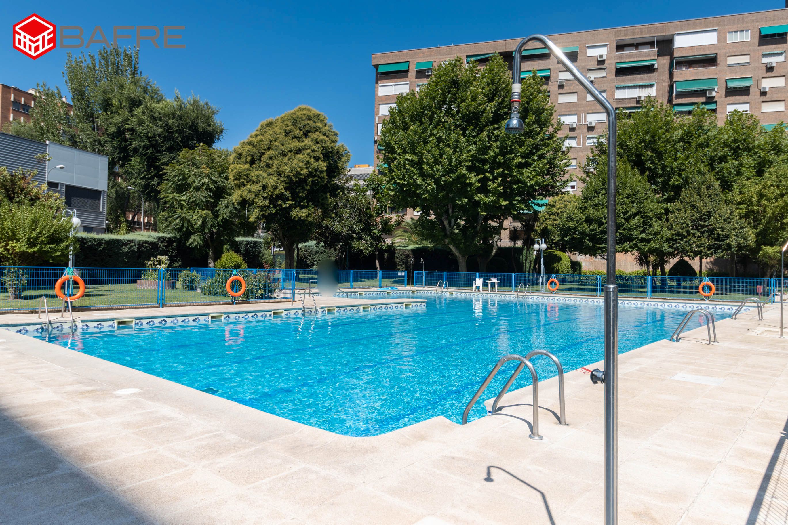 Flat for sale in Calle de Carlos y Guillermo Fernández Shaw, Adelfas