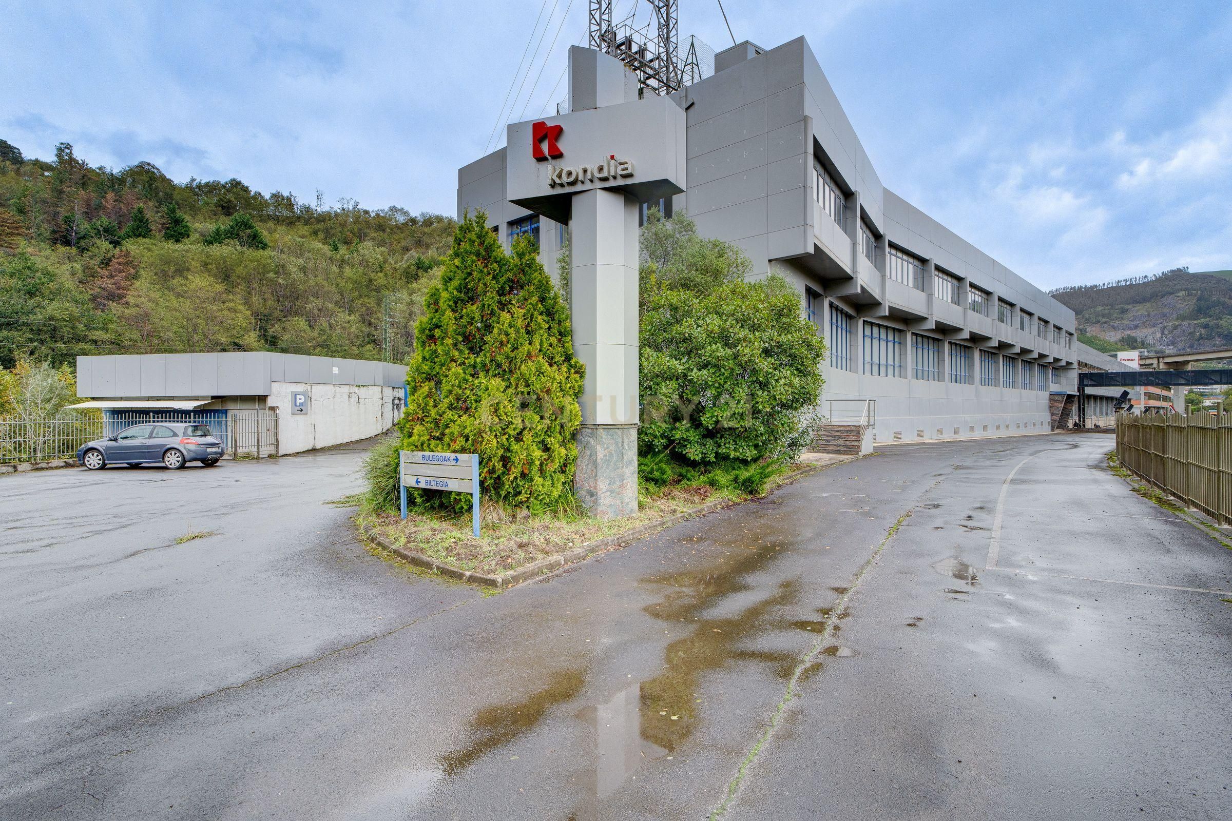 Vista exterior de Nau industrial en venda en Elgoibar