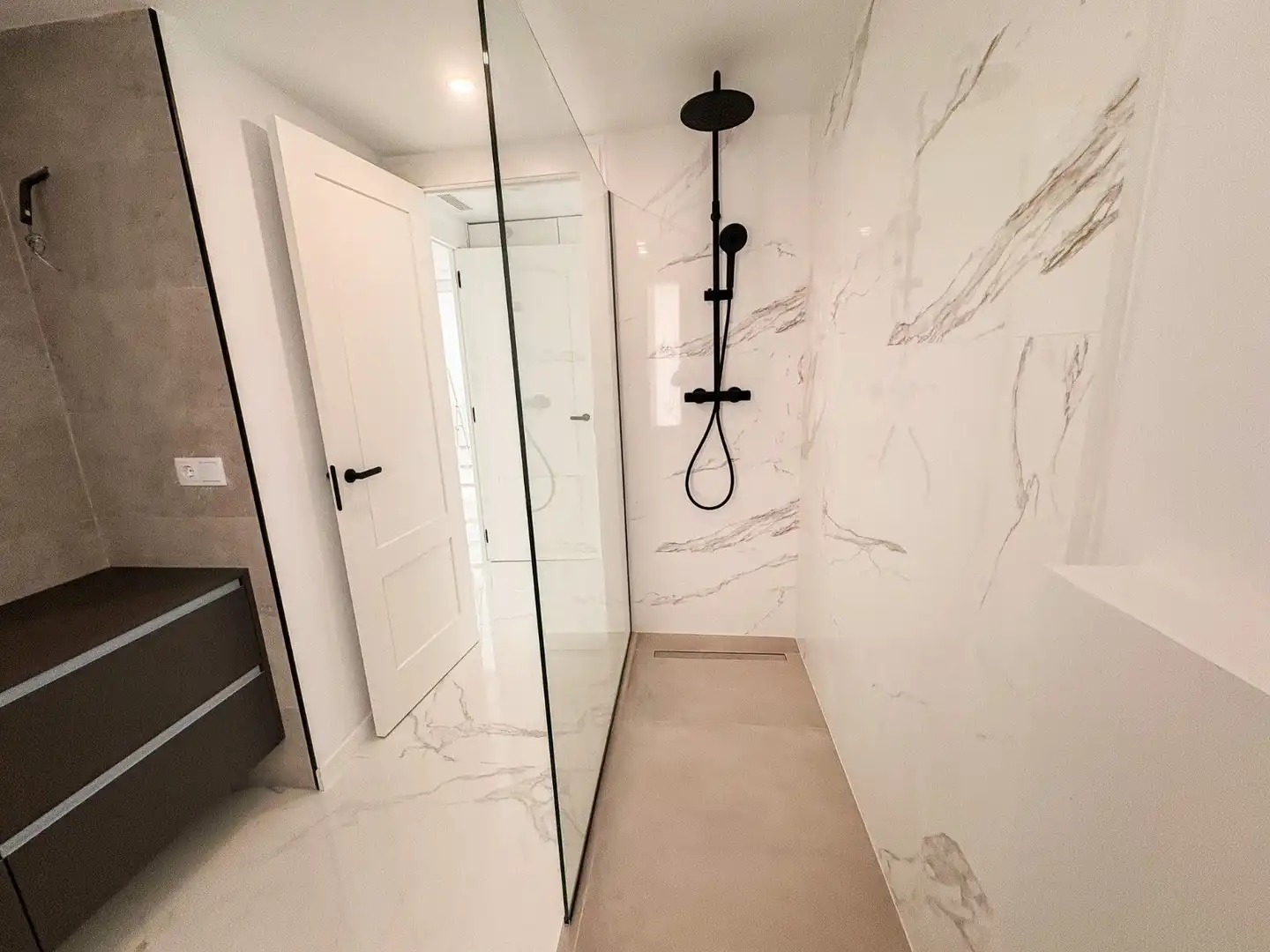 Baño de Casa o chalet en venta en El Campello con Aire acondicionado, Calefacción y Jardín privado