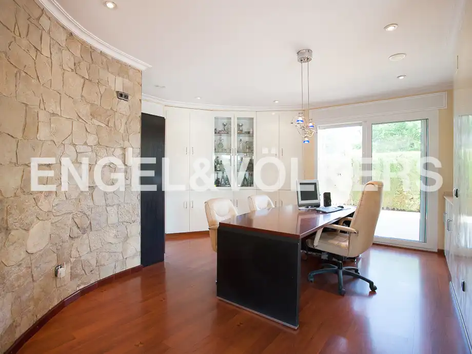 Casa o chalet en venta en Serra con Calefacción, Jardín privado y Trastero