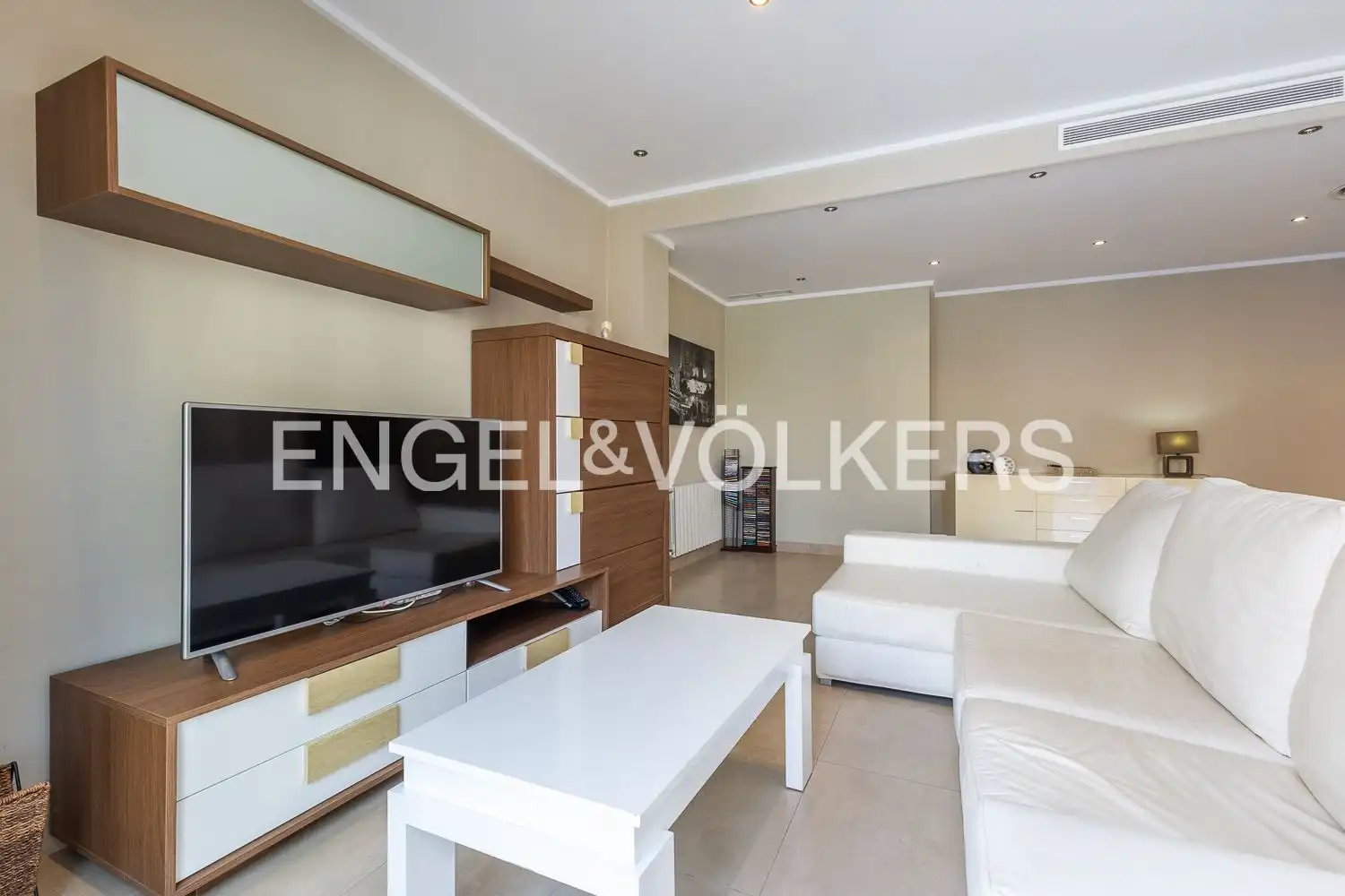 Sala de estar de Casa adosada en venta en Carcaixent con Aire acondicionado, Calefacción y Terraza
