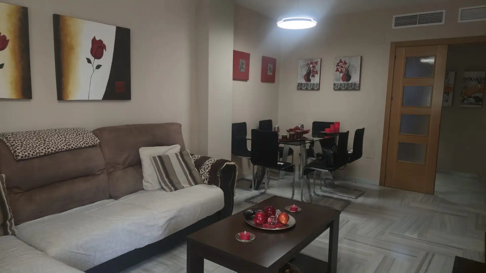Sala d'estar de Pis en venda en Rincón de la Victoria amb Jardí privat, Forn i Rentadora