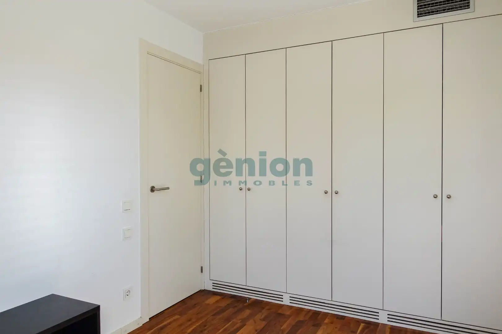 Schlafzimmer von Wohnung zum Verkauf in Bescanó mit Klimaanlage, Heizung und Gemeinschaftspool