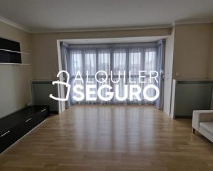 Living room of Flat to rent in  Madrid Capital  with Air Conditioner, Heating and Swimming Pool