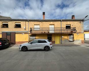 Vista exterior de Casa o xalet en venda en Valoria la Buena amb Terrassa