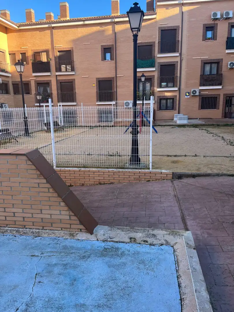Parking de Piso en venta en Alameda de la Sagra con Calefacción, Jardín privado y Trastero