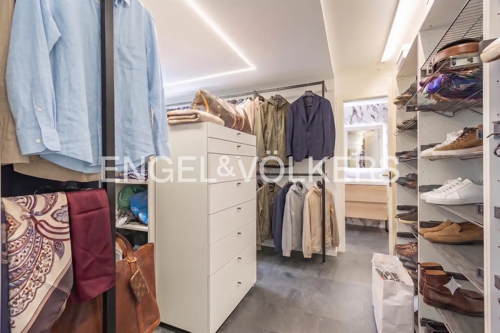 Attic for sale in Sant Cugat del Vallès  with Heating, Parquet flooring and Swimming Pool