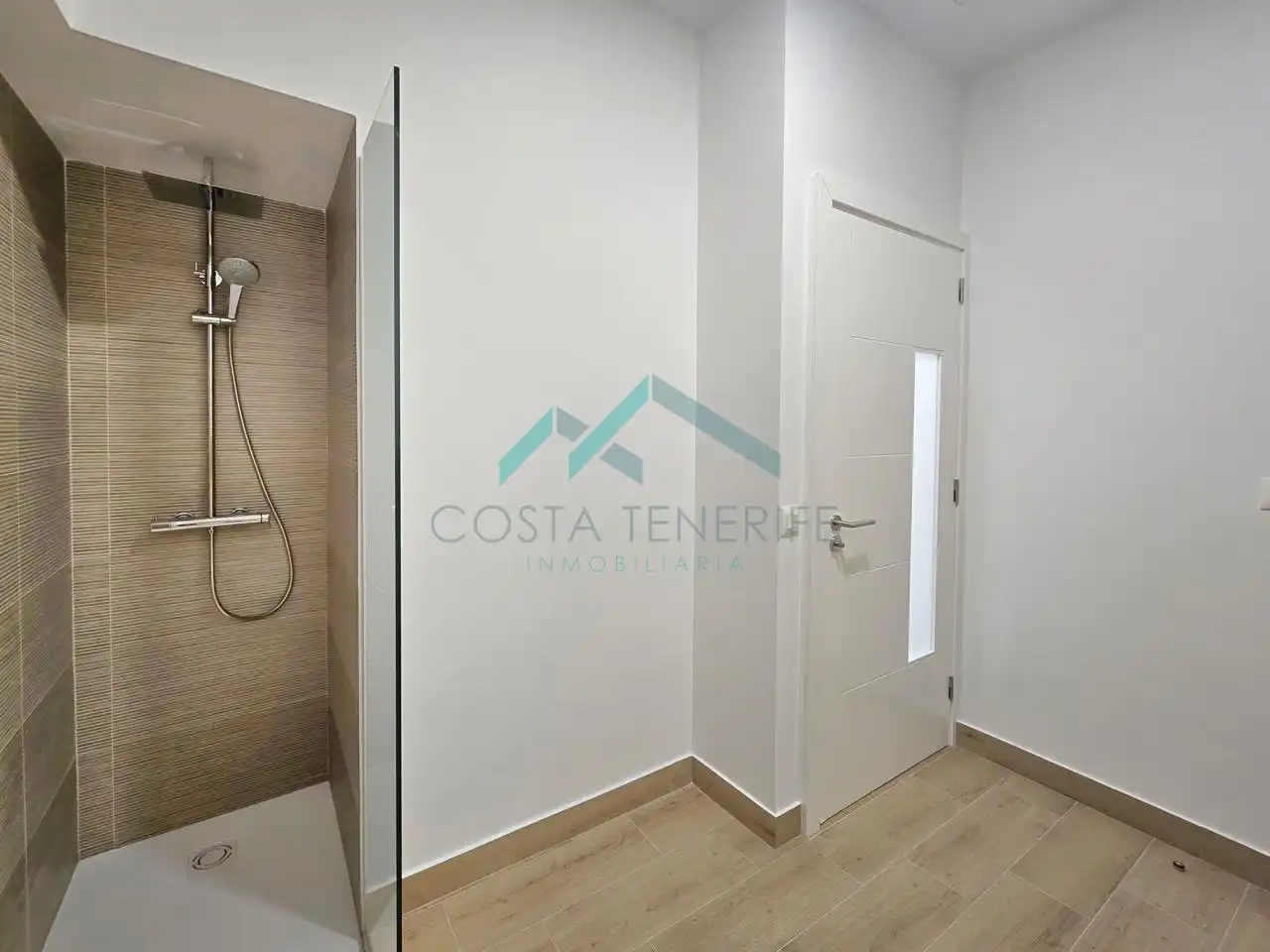 Bathroom of Ground floor for sale in Guía de Isora  with Terrace