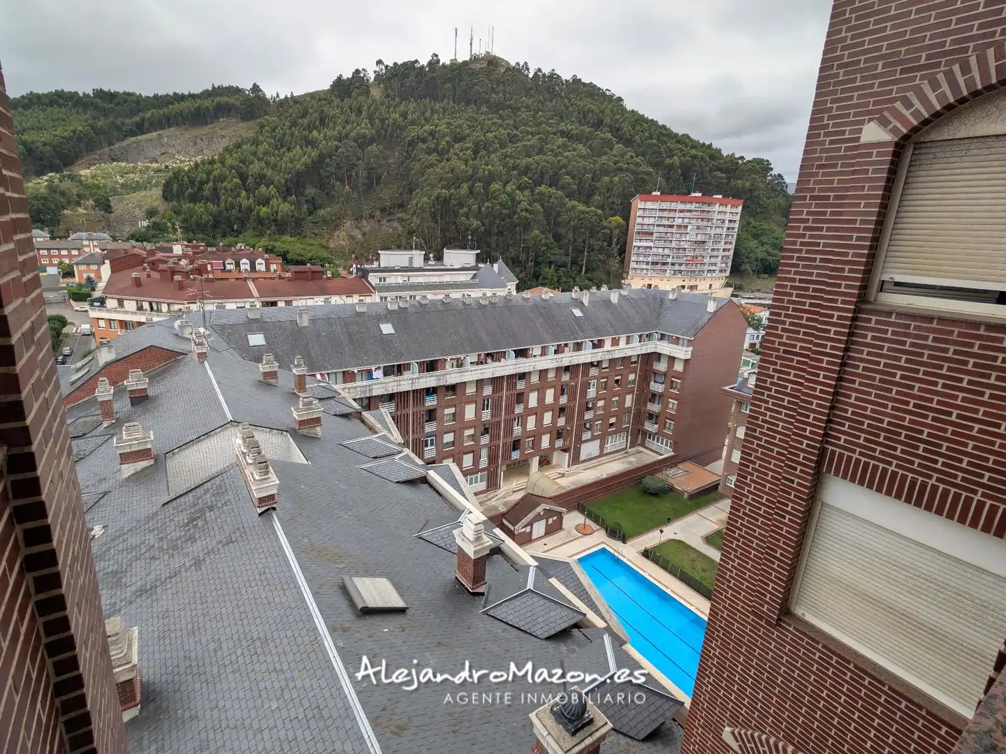 Exterior view of Flat for rent in Castro-Urdiales  with Heating, Terrace and Swimming Pool