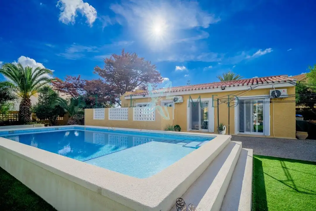 Piscina de Casa o xalet en venda en Puerto de Mazarrón