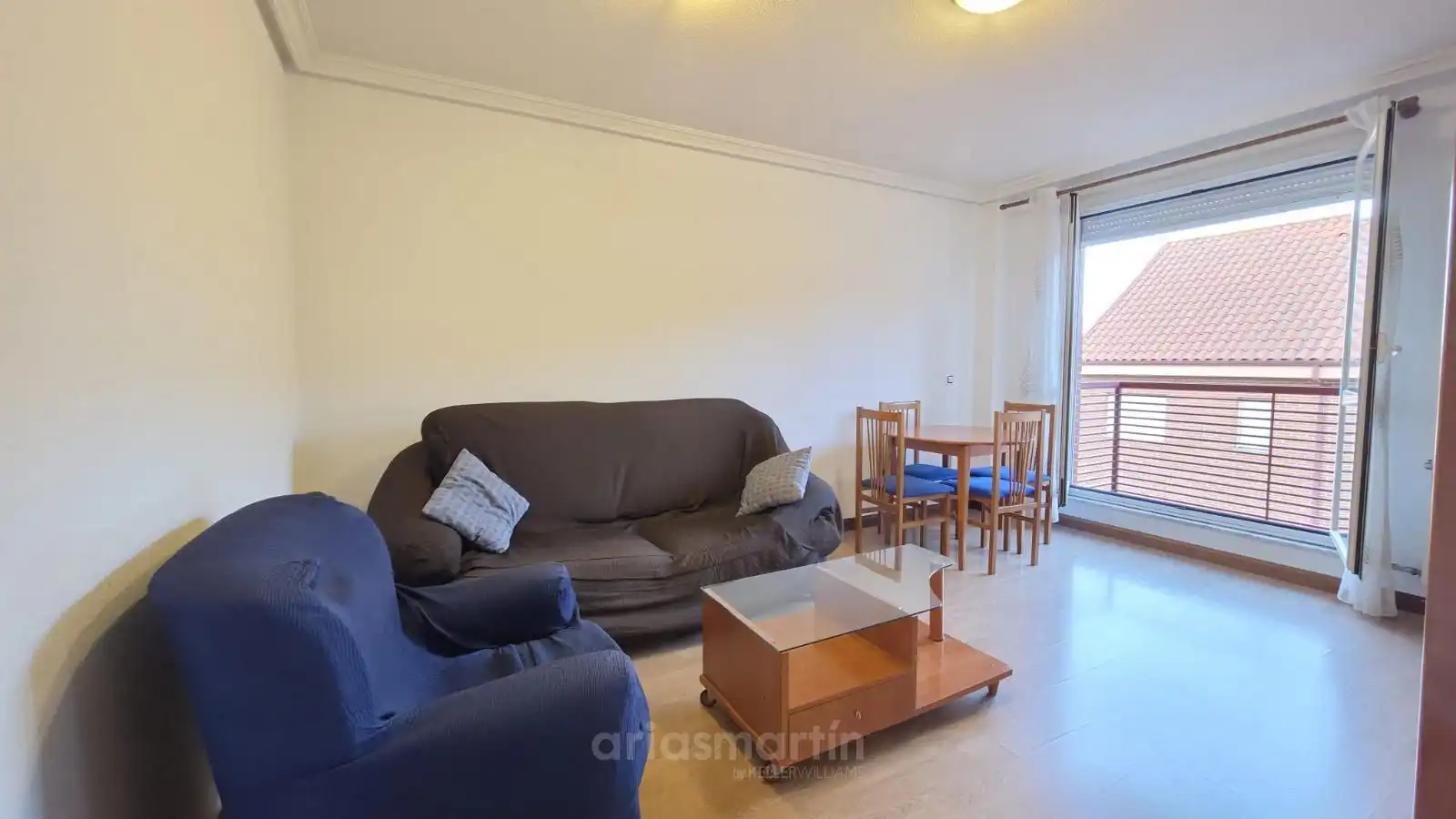 Living room of Flat for rent in Salamanca  with Heating, Terrace and Swimming Pool