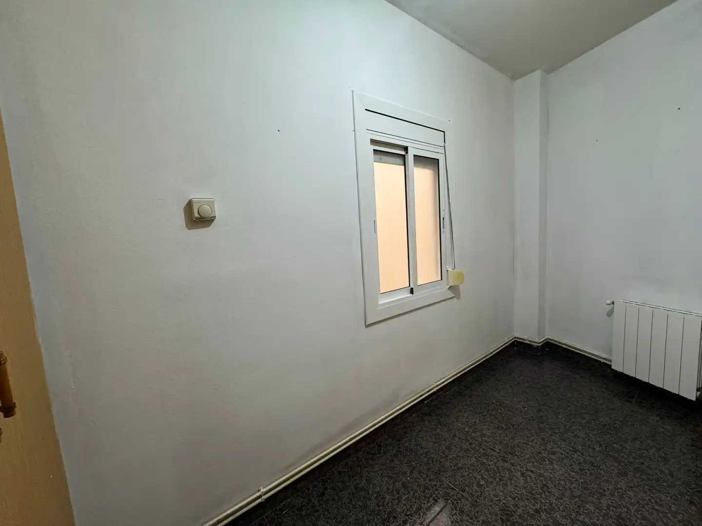 Habitación de Piso en venta en Molins de Rei con Aire acondicionado, Calefacción y Balcón