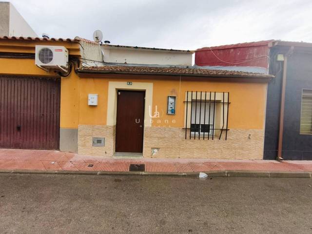 Casa adosada en Venta en Calle España en Las Torres de Cotillas