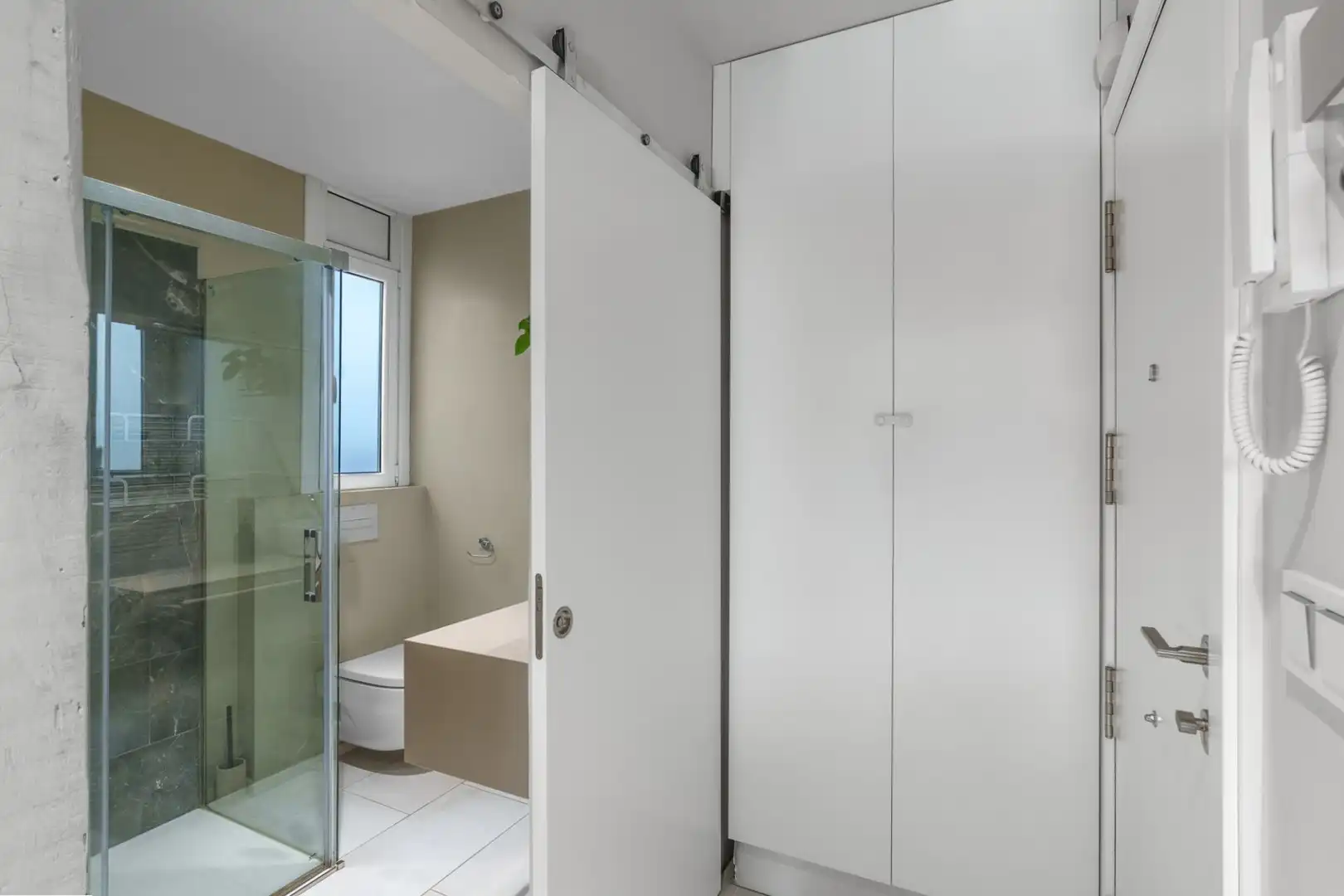 Bathroom of Flat for sale in Tolosa  with Air Conditioner, Heating and Terrace