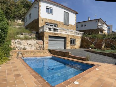 Casa con balcone in vendita a Avinguda del Pla de Rosell