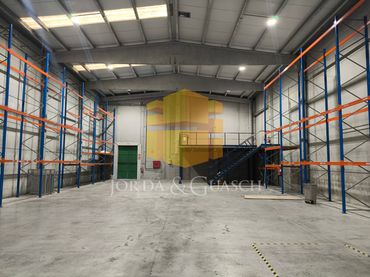 Nave industrial in affitto a Carrer Jacint Verdaguer 54