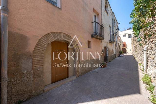 Casa-chalet en Venta en Calle CARNISSERIA en Almoster