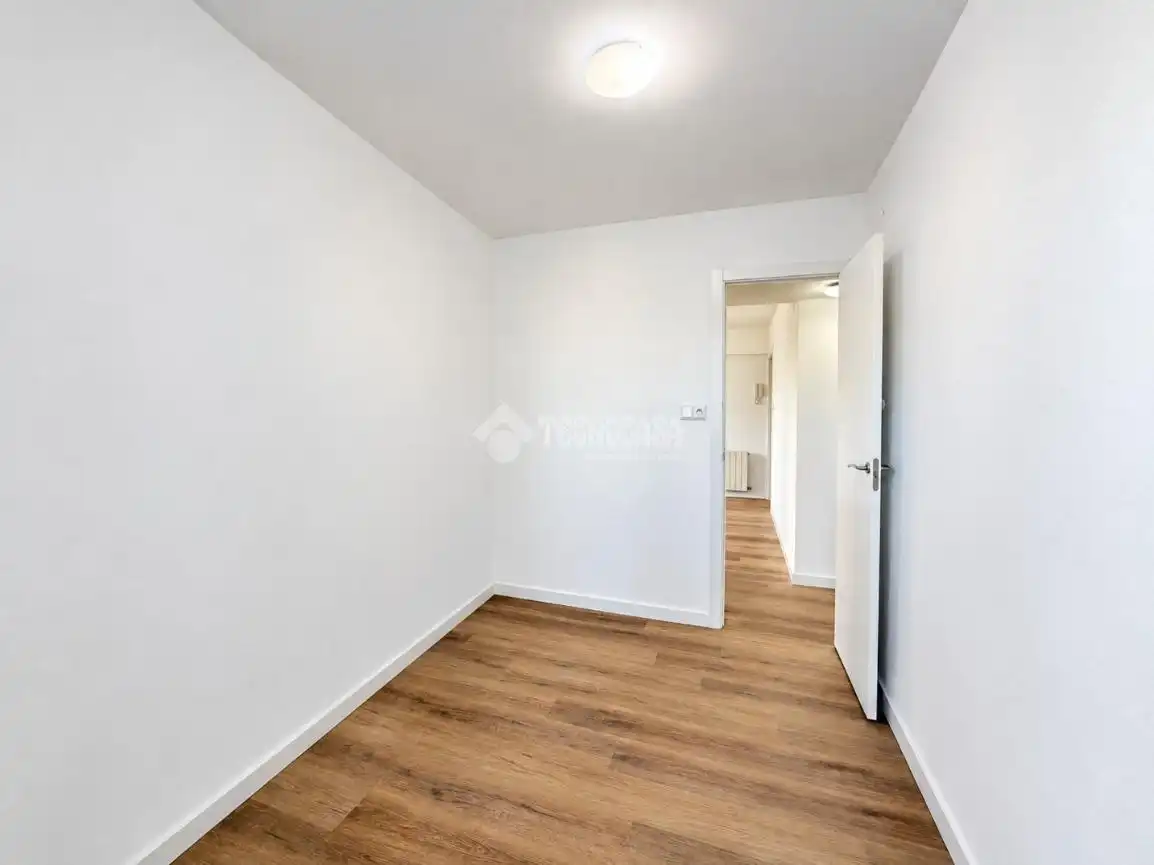 Bedroom of Flat for sale in Fuencarral - El Pardo