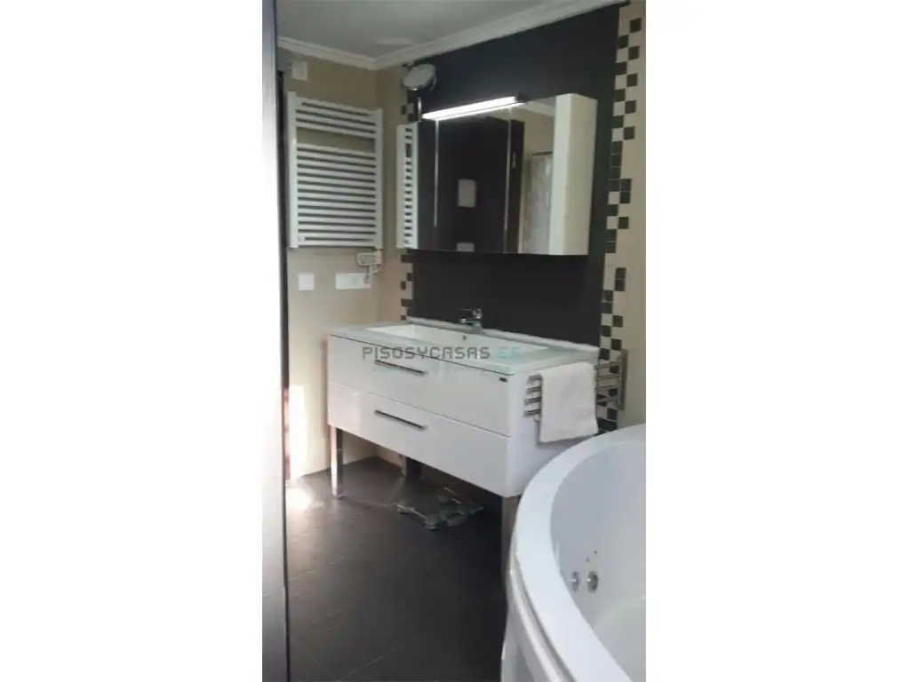 Bathroom of Apartments for sale in Godelleta  with Air Conditioner, Private garden and Terrace