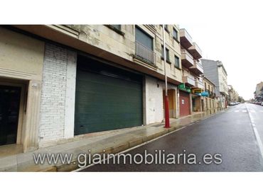 Locale commerciale in vendita a Calle Progreso 87