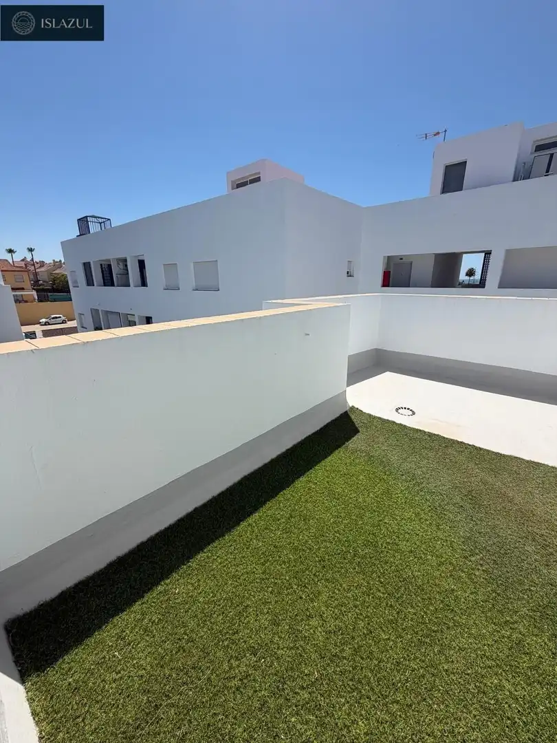 Terrasse von Maisonette zum Verkauf in Islantilla mit Klimaanlage, Heizung und Privatgarten