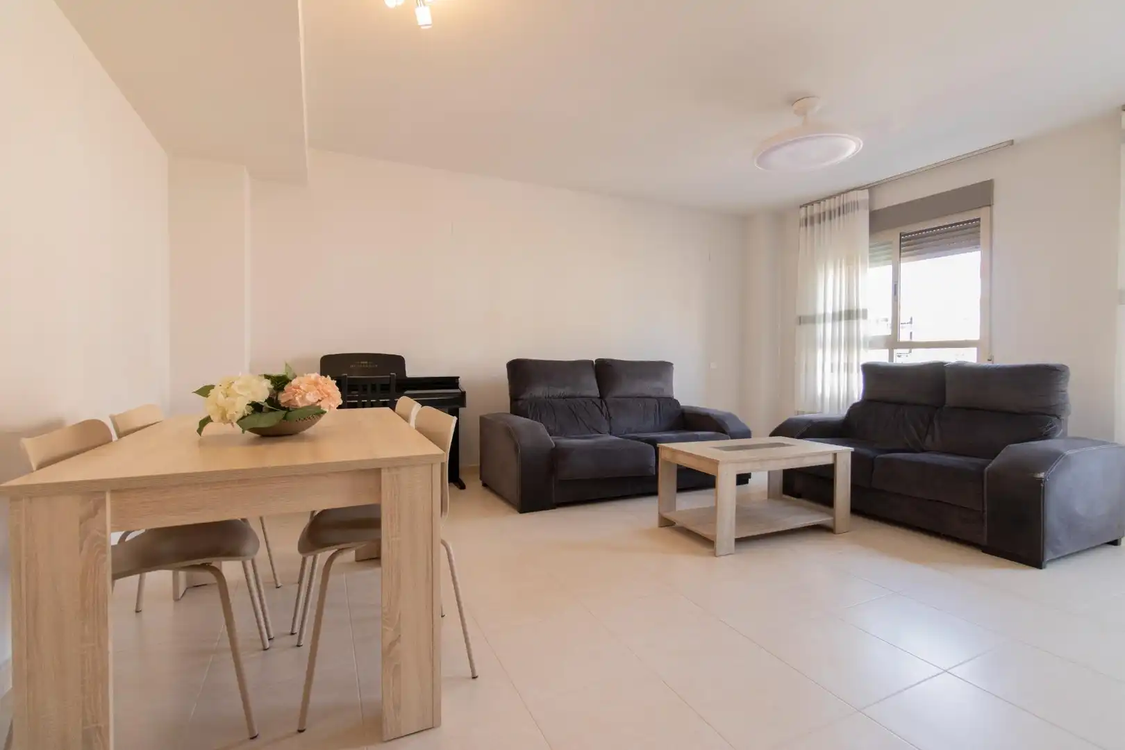 Piso con ascensor en venta en Sur, imagen 2