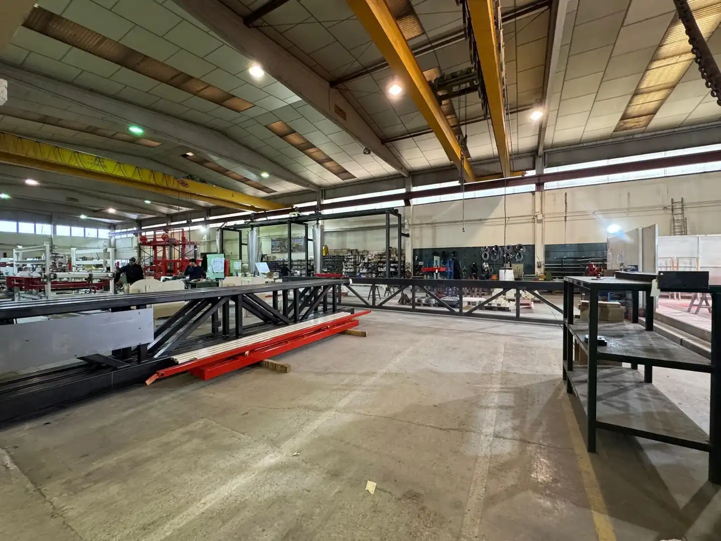 Fabrikhallen zur Miete in Igualada