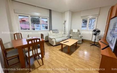 Sala d'estar de Pis en venda en Alba de Tormes amb Calefacció, Moblat i Balcó