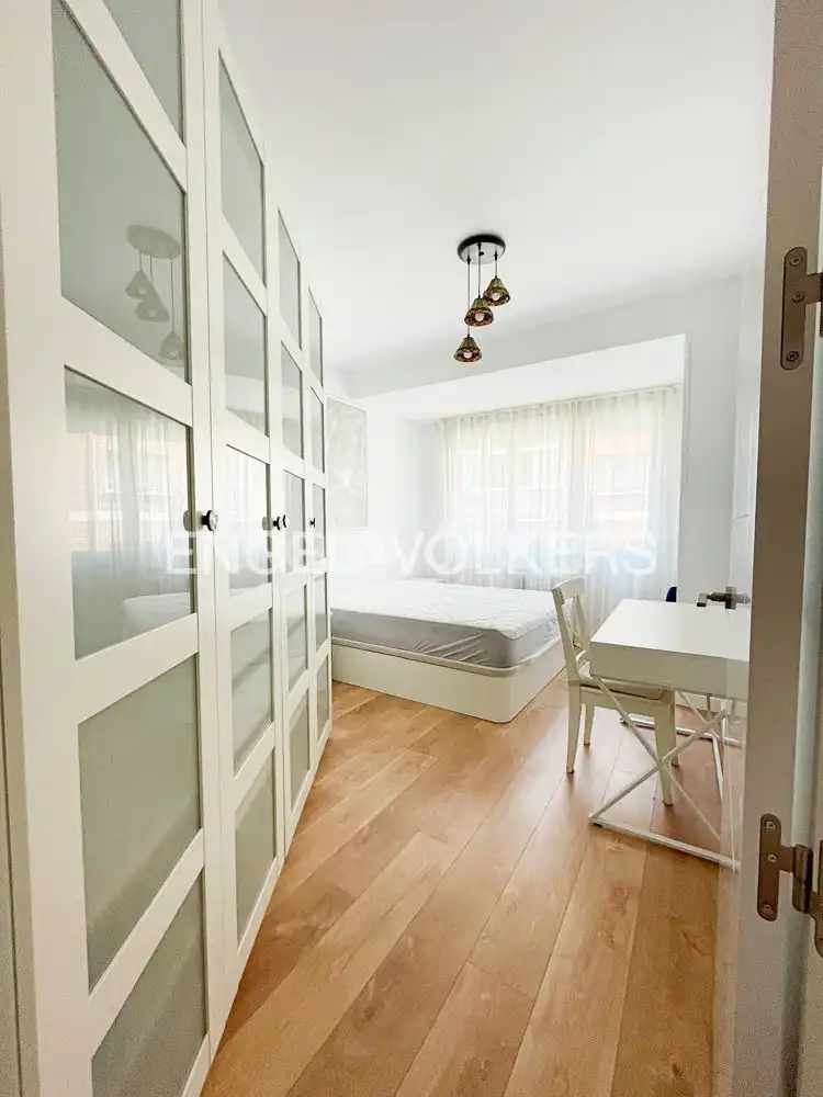 Bedroom of Flat for rent in Madrid  with Air Conditioner, Heating and Furnished