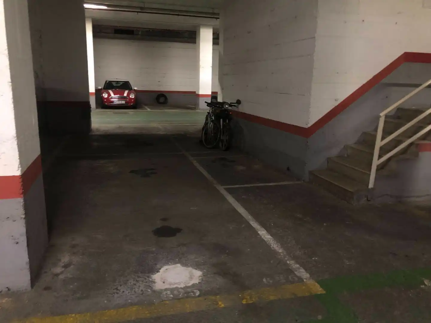 Parkplatz von Garage zur Miete in Eixample