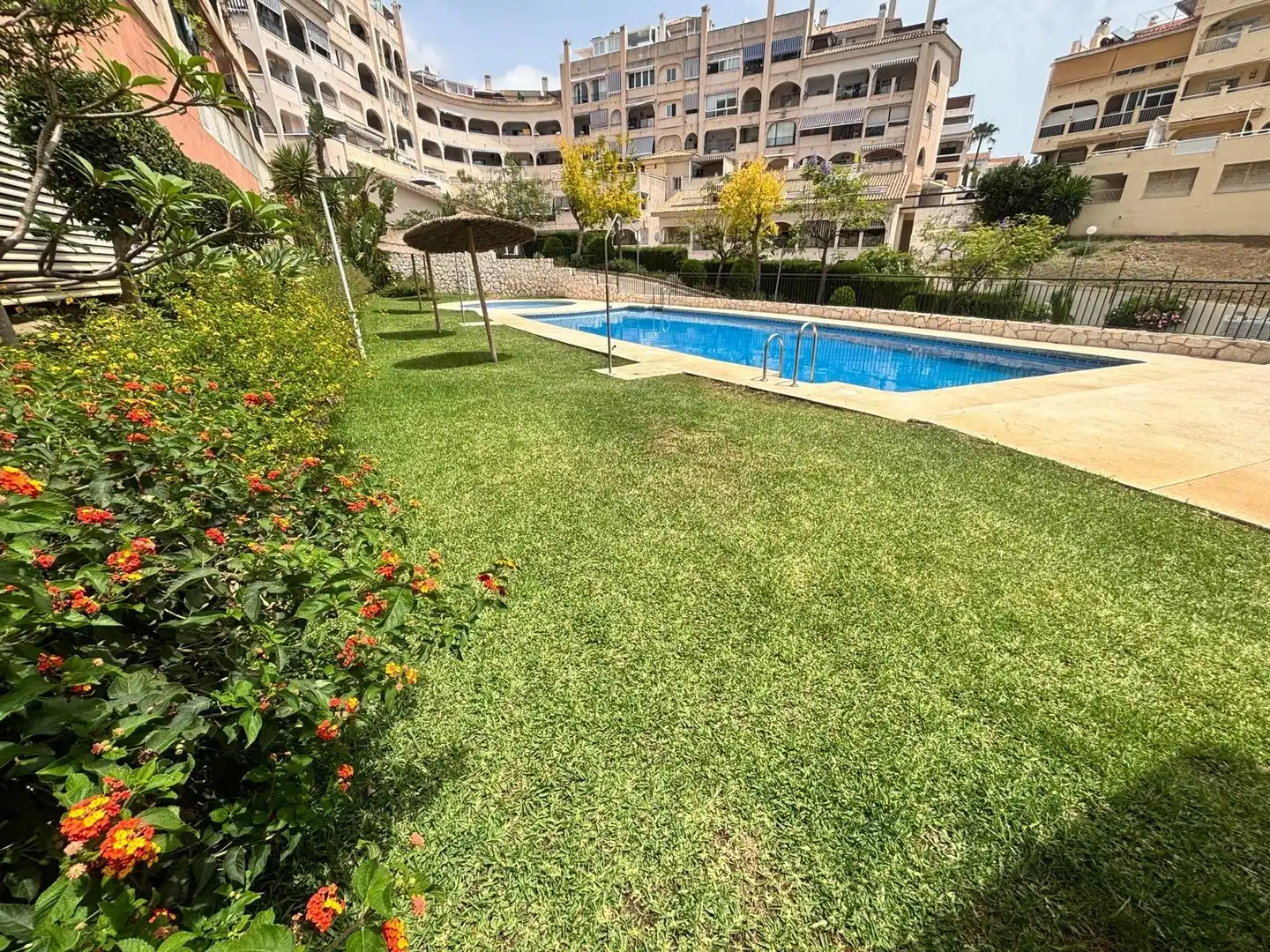 Piscina de Piso en venta en Benalmádena con Aire acondicionado, Terraza y Trastero