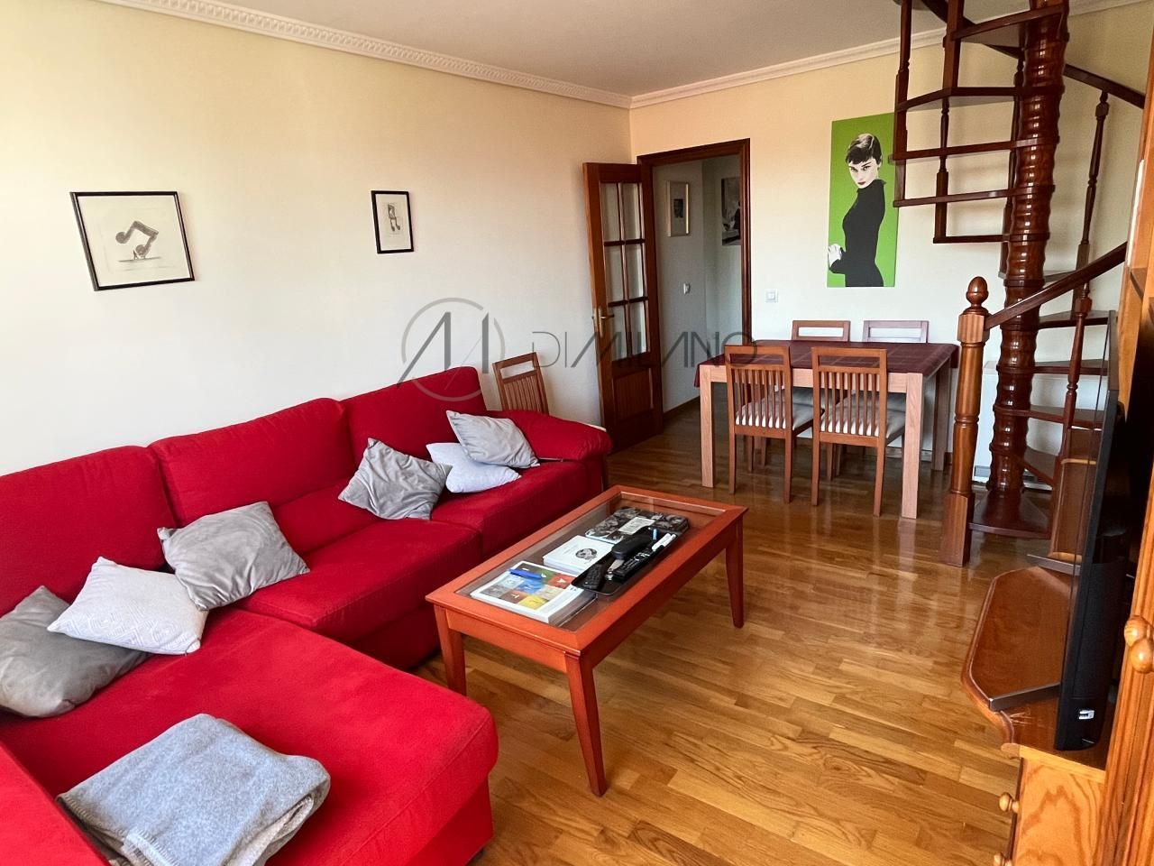 Sala d'estar de Dúplex en venda en Moaña amb Calefacció, Terrassa i Traster