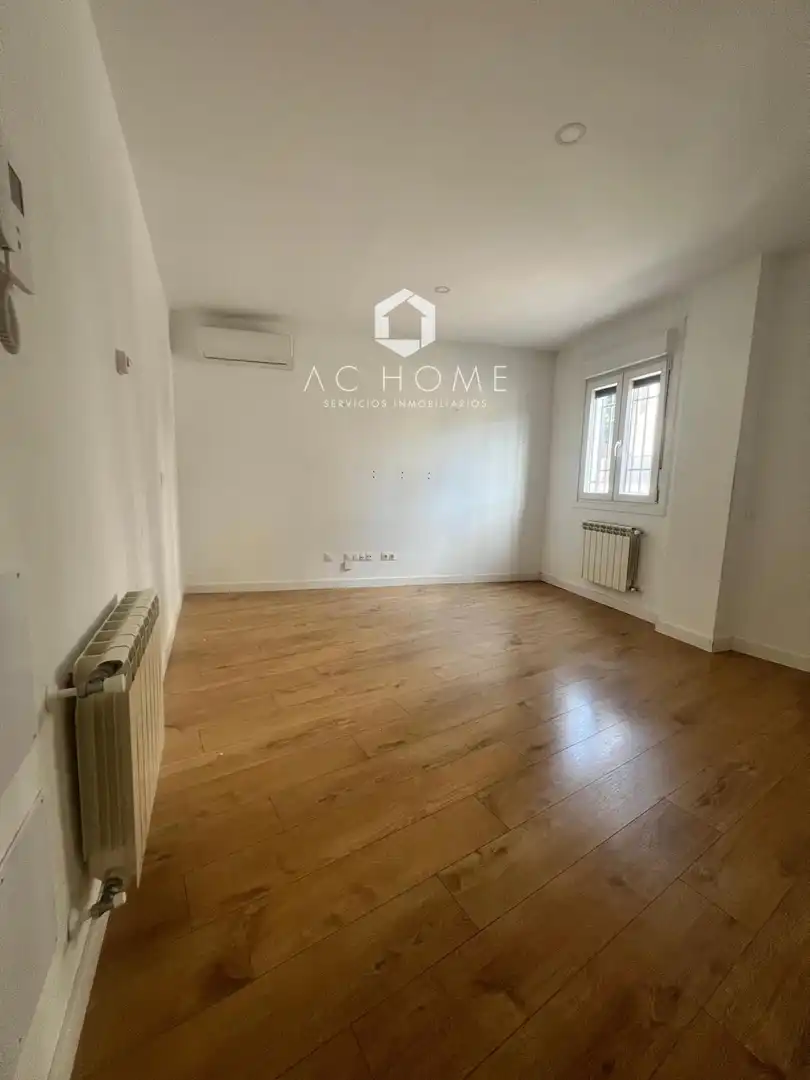 Piso de alquiler en Campo Real con Aire acondicionado, Calefacción y Piscina