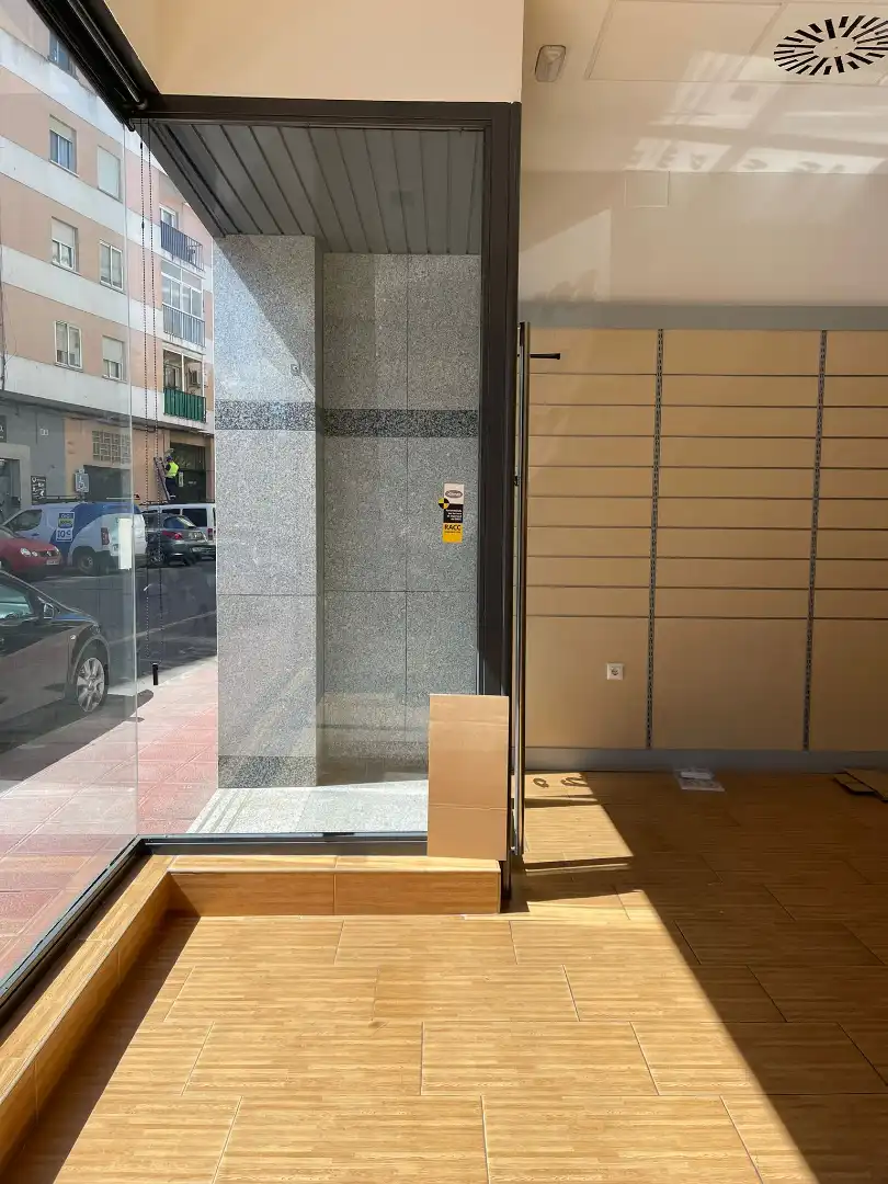 Locale commerciale in vendita a Avenida de la Vera 18, imagen 12