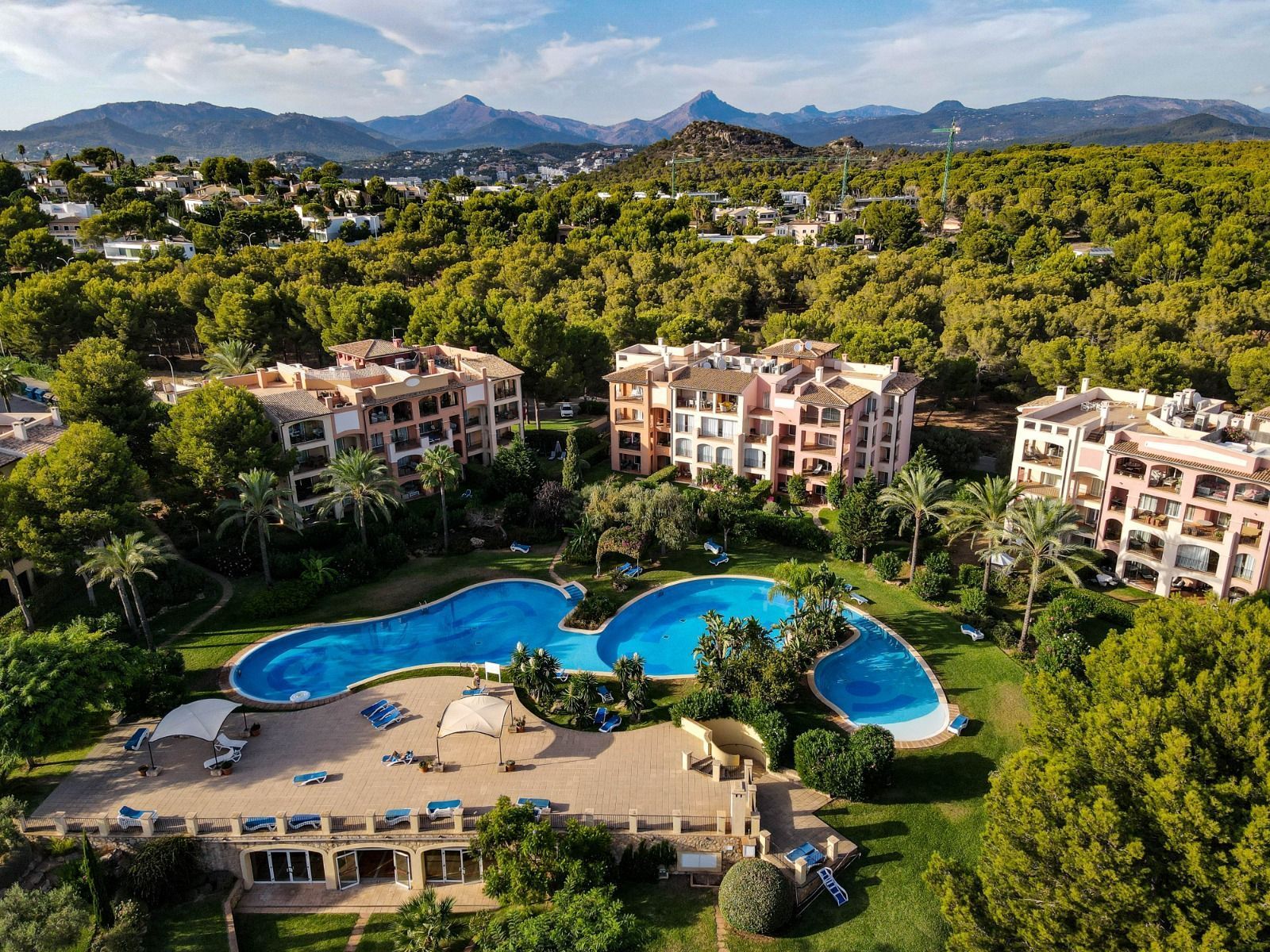Vista exterior de Apartament de lloguer en Calvià amb Aire condicionat, Terrassa i Traster