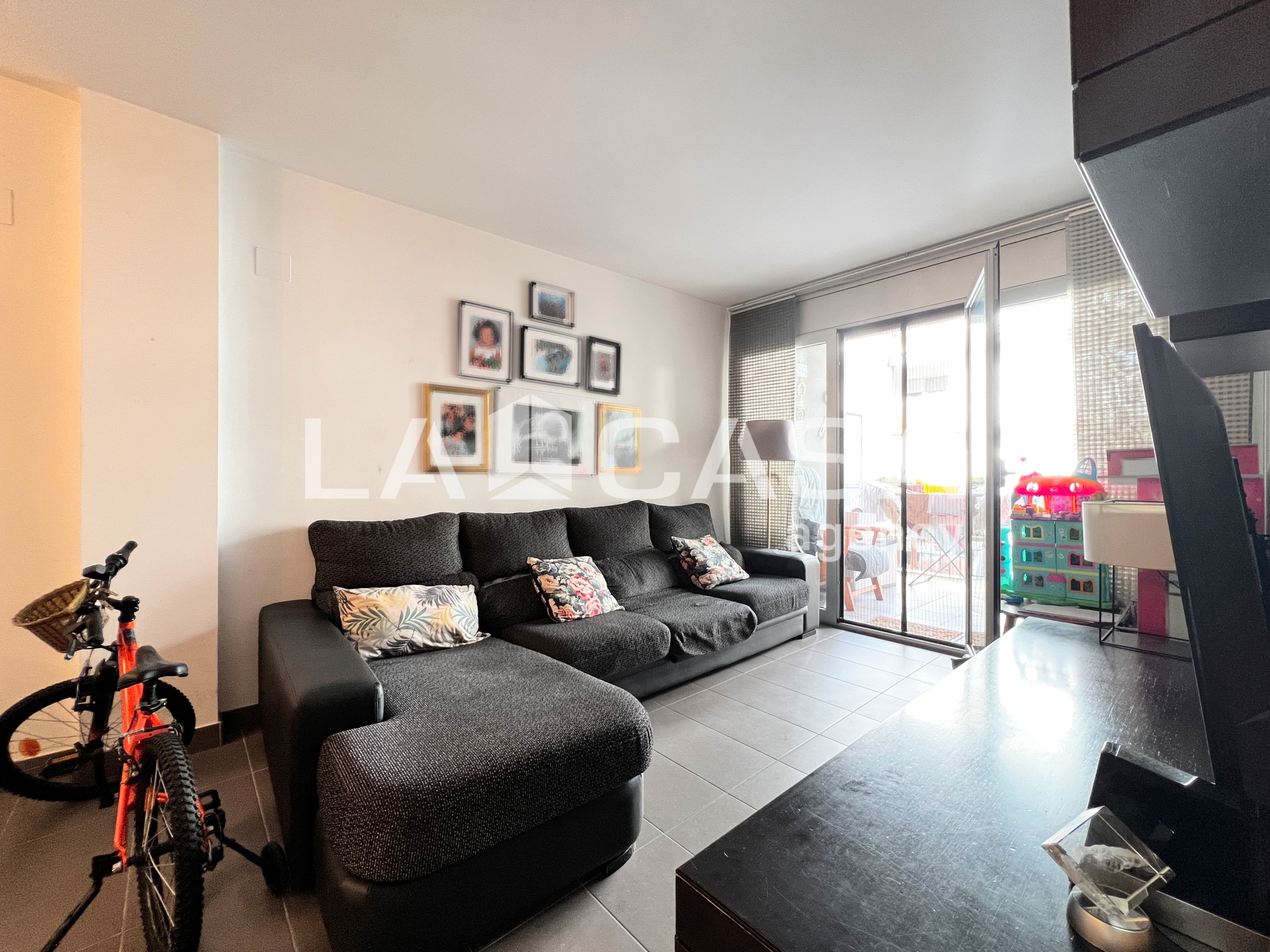 Sala de estar de Piso en venta en Badalona con Terraza, Trastero y Balcón