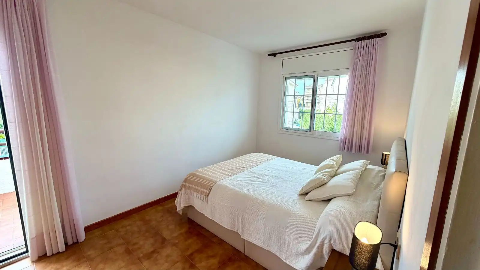 Habitación de Casa o chalet en venta en Cunit con Aire acondicionado, Calefacción y Jardín privado