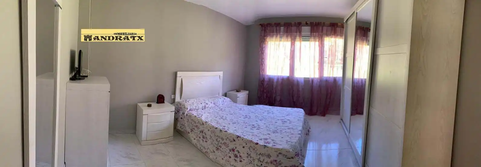 Dormitori de Casa o xalet en venda en Ferrol amb Calefacció, Terrassa i Traster