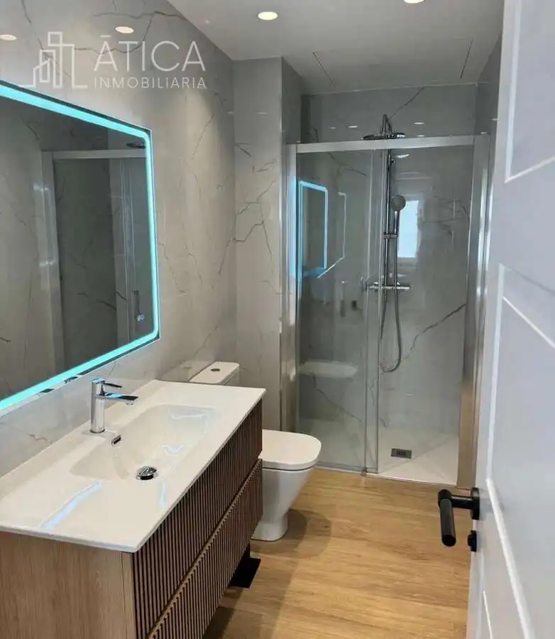 Baño de Apartamento de alquiler en Salamanca con Calefacción y Amueblado