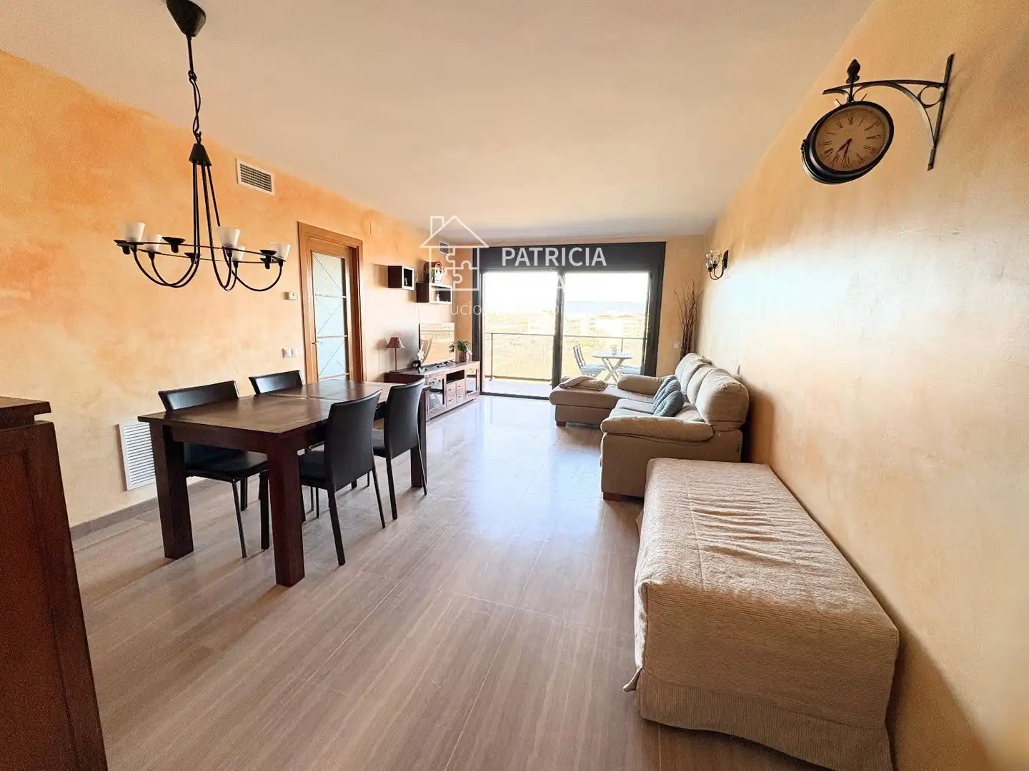 Sala de estar de Apartamento de alquiler en Cambrils con Aire acondicionado, Calefacción y Parquet