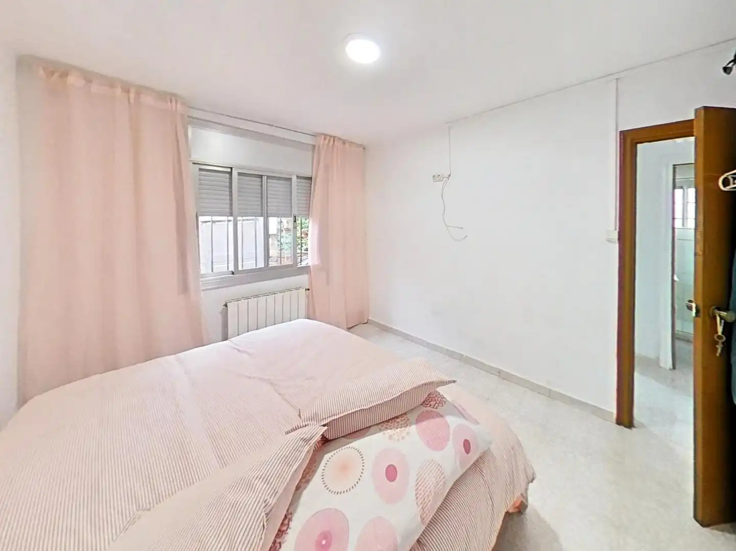 Habitación de Planta baja en venta en Sabadell con Calefacción