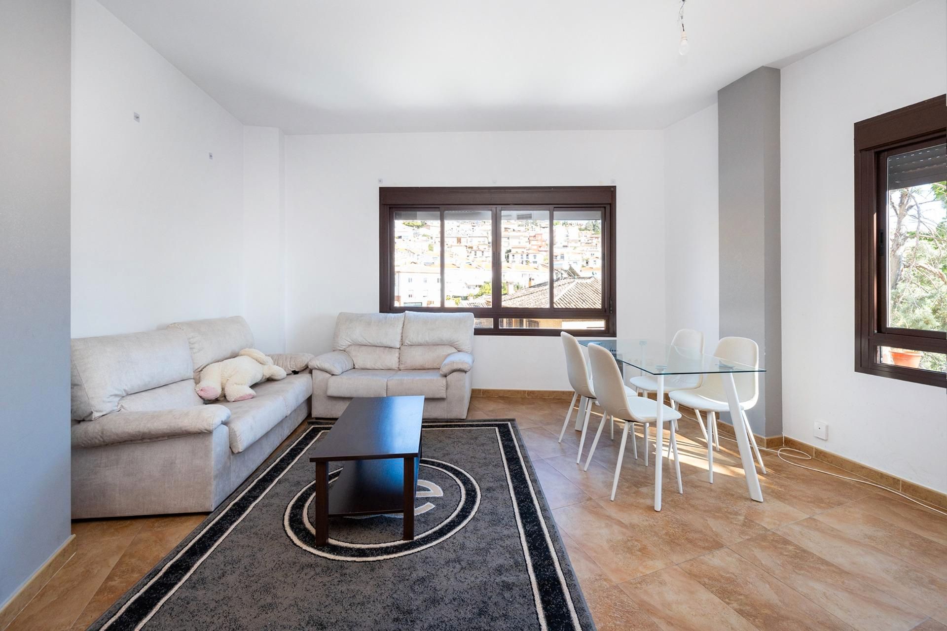 Sala d'estar de Pis en venda en Monachil amb Traster i Moblat