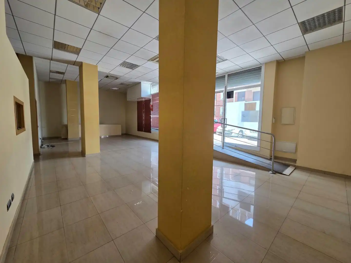 Local en venta en Olesa de Montserrat con Aire acondicionado