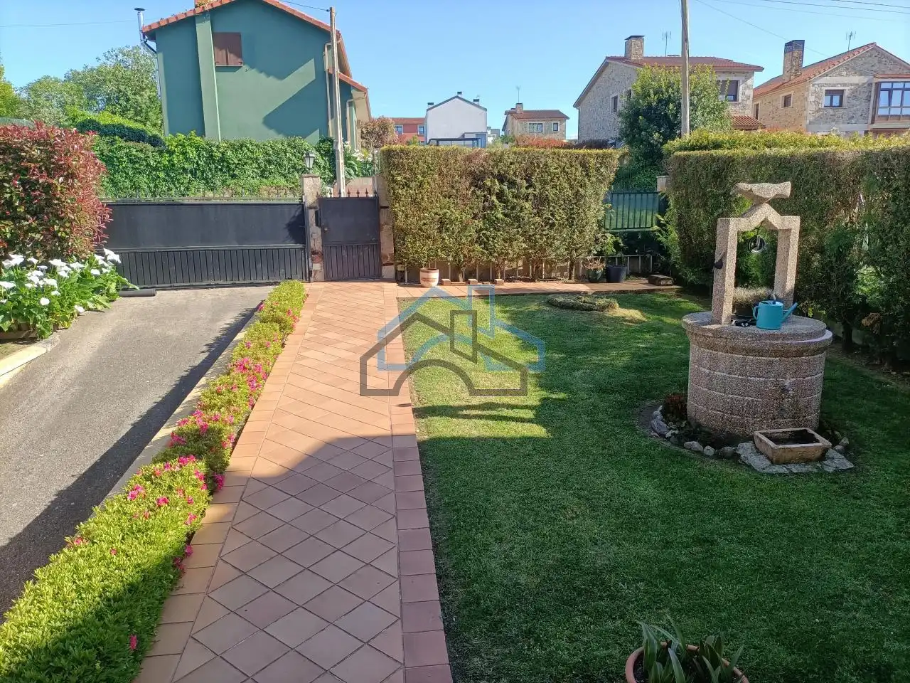 Jardín de Casa o chalet de alquiler en Oleiros con Calefacción, Jardín privado y Parquet