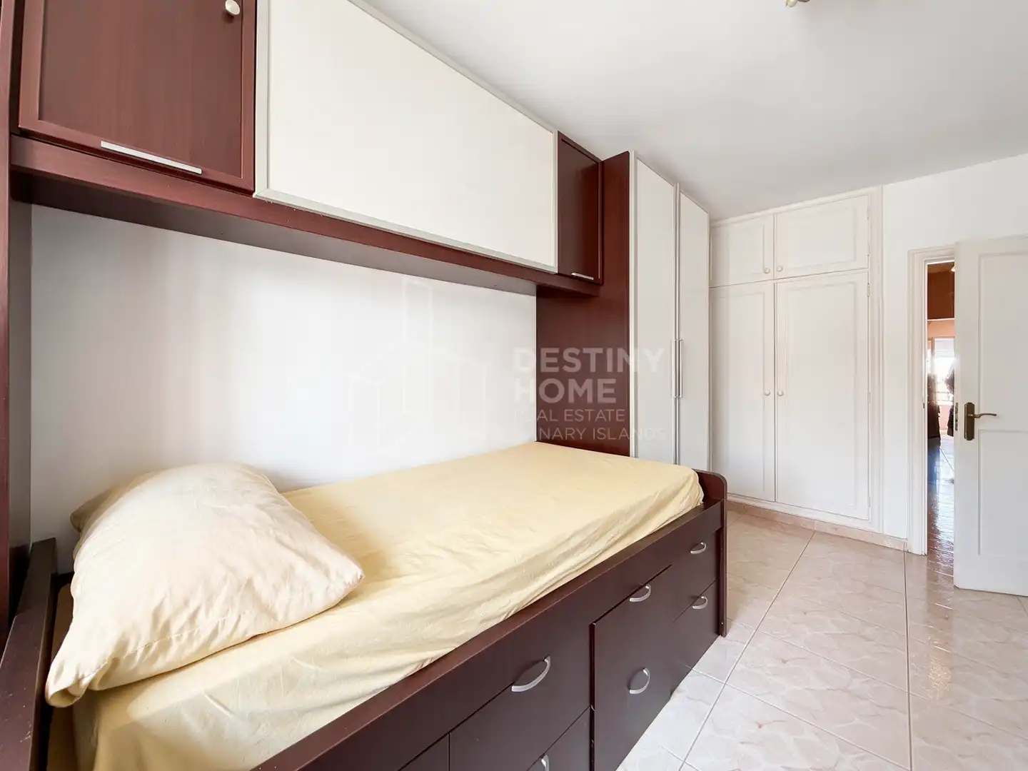 Bedroom of Flat for sale in La Oliva